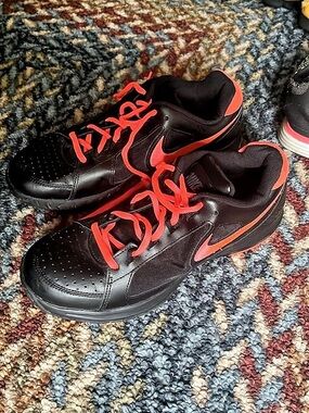 Women’s Nike sneakers